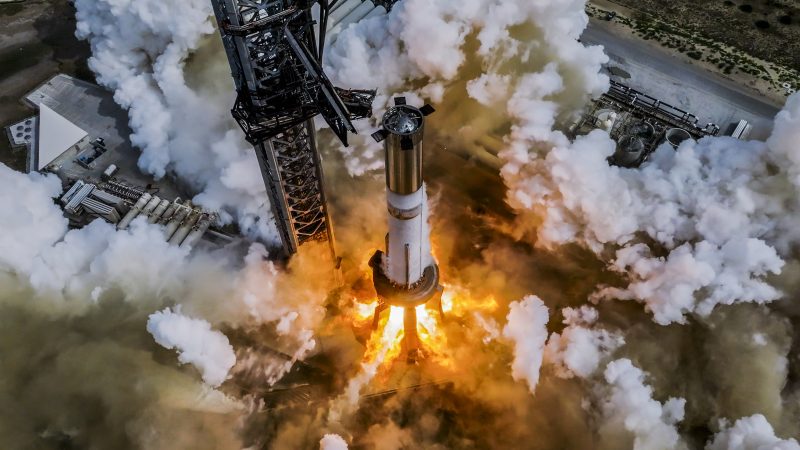 SpaceX Starbase: Przejście huraganu Beryl i przygotowania do lotu Starship 5